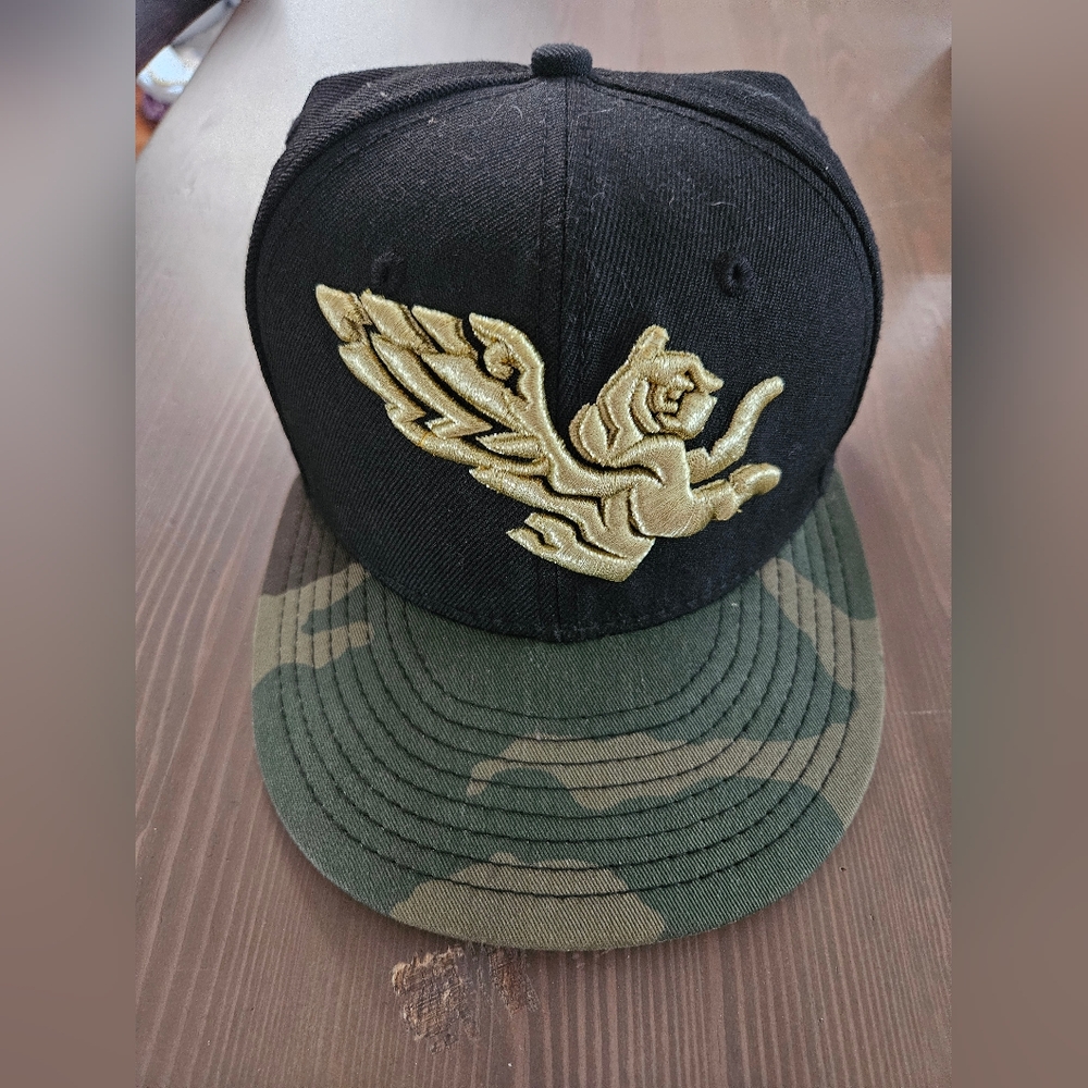 EUC Clink Room Fitted Baseball Cap Hat Flying Tiger sz 7 1/8 Camo